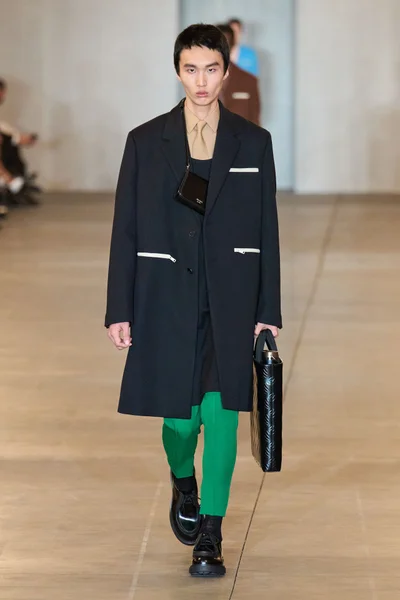 Look 33